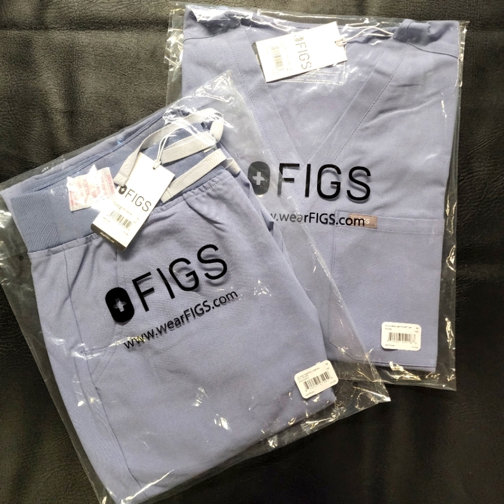 FIGS High waisted jogger Vapor Blue scrub set